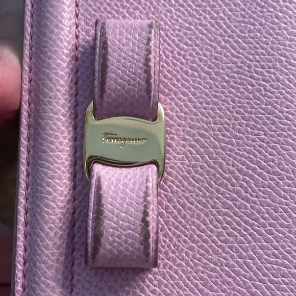 FERRAGAMO pink zip wallet with bow and original box - Used - Authentic - Picture 13 of 13
